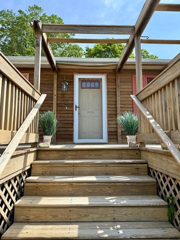 3 Teal Cir, Fairhaven, MA 02719