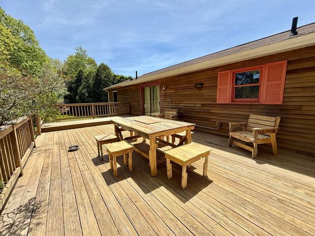 3 Teal Cir, Fairhaven, MA 02719