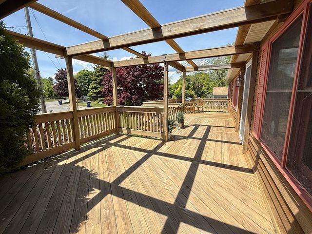 3 Teal Cir, Fairhaven, MA 02719