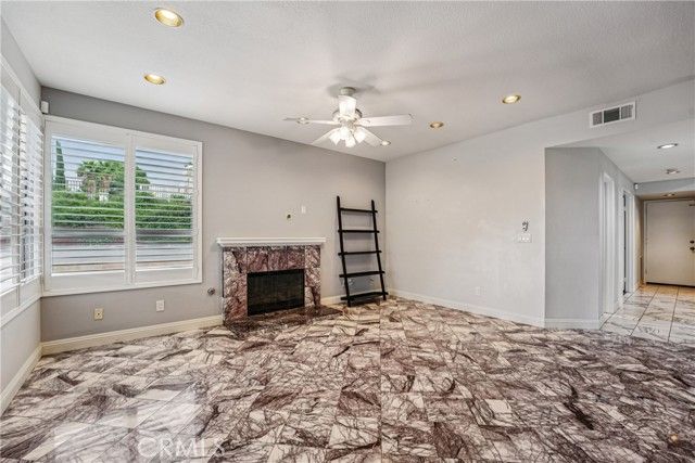 901 Clearwood Avenue, Riverside, CA 92506