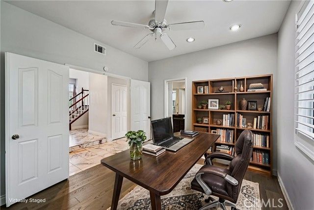 901 Clearwood Avenue, Riverside, CA 92506