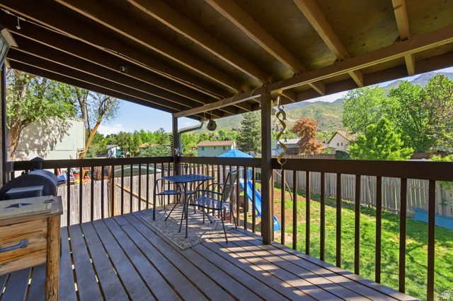 5756 S WILLOWOOD LN, South Ogden, UT 84403