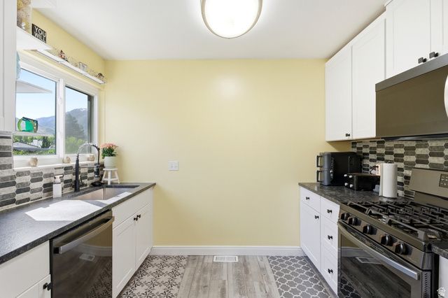 5756 S WILLOWOOD LN, South Ogden, UT 84403