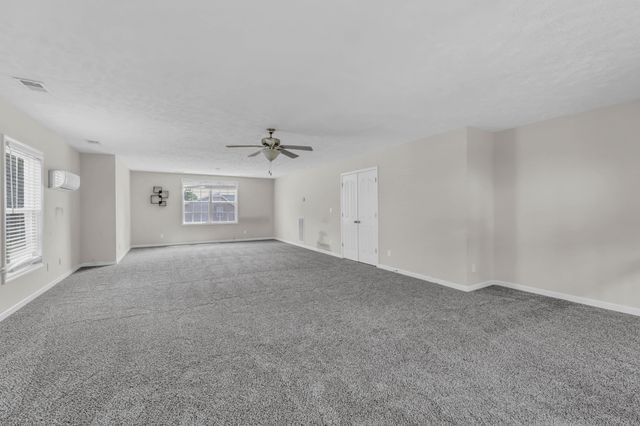 727 Ellie Nat Dr, Clarksville, TN 37040