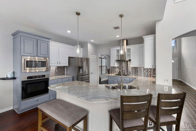 23554 Seven Winds, San Antonio, TX 78258