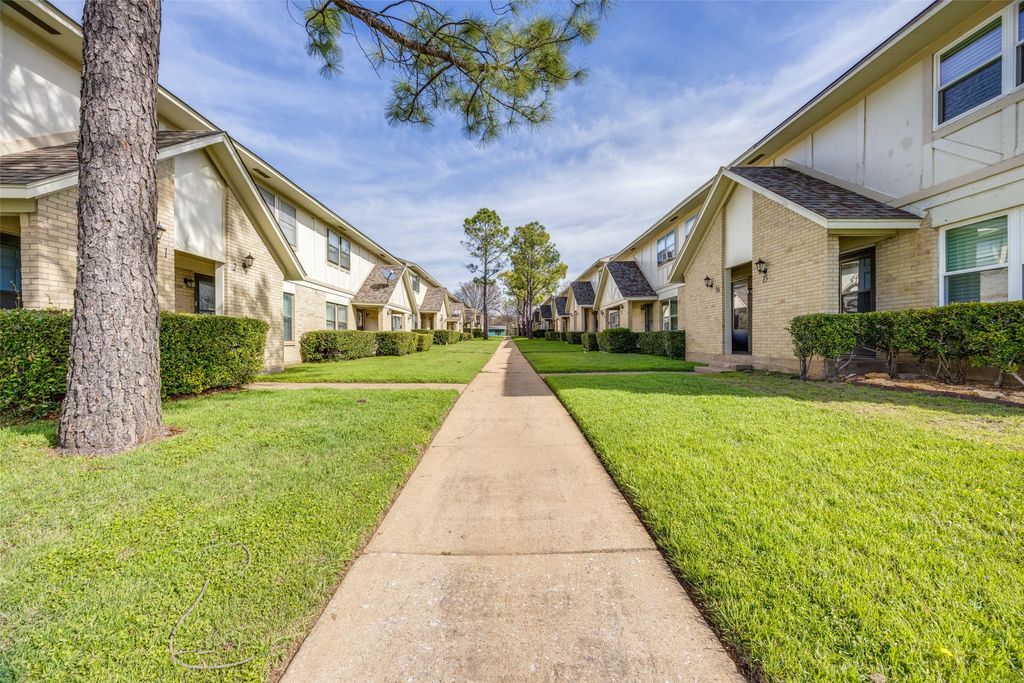 1905 W Morton Street 16, Denison, TX 75020