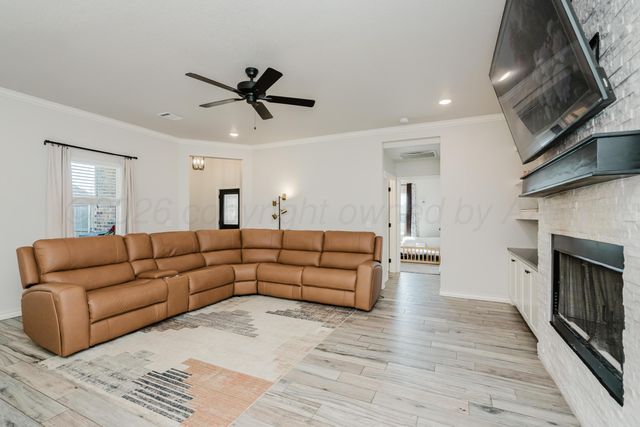 8105 PENSACOLA Avenue, Amarillo, TX 79118