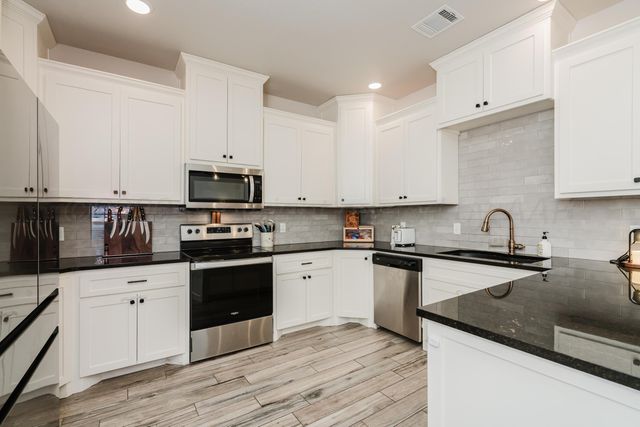 8105 PENSACOLA Avenue, Amarillo, TX 79118