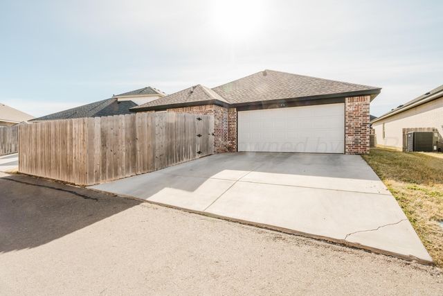 8105 PENSACOLA Avenue, Amarillo, TX 79118