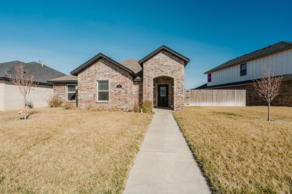 8105 PENSACOLA Avenue, Amarillo, TX 79118