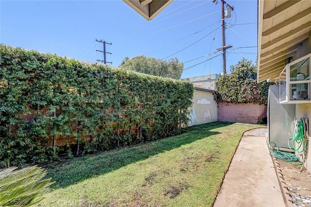 12509 Manor, Hawthorne, CA 90250