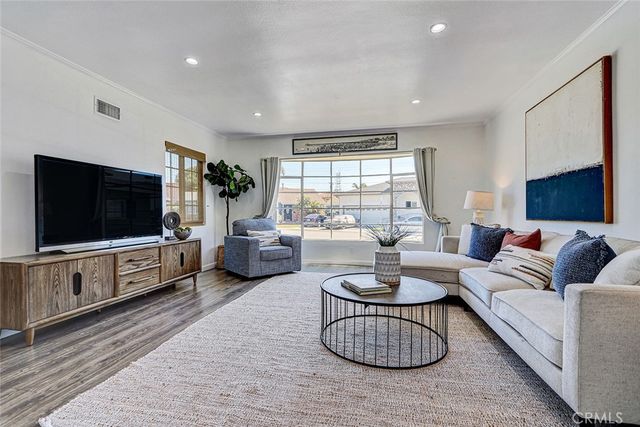 12509 Manor, Hawthorne, CA 90250