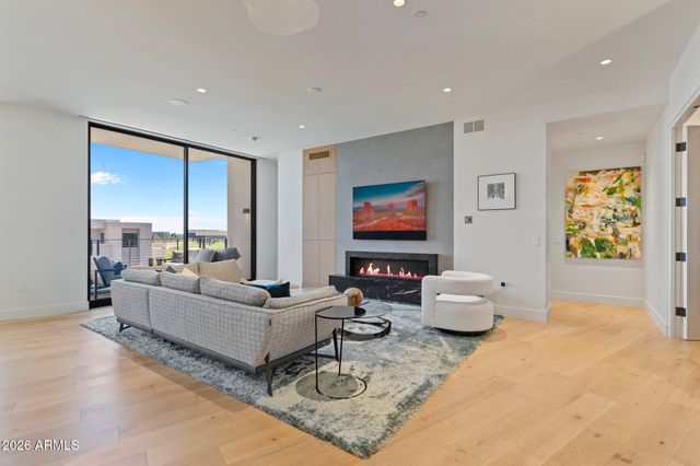 5000 N CAMELBACK RIDGE Drive 208, Scottsdale, AZ 85251