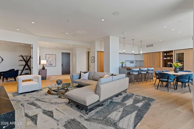 5000 N CAMELBACK RIDGE Drive 208, Scottsdale, AZ 85251