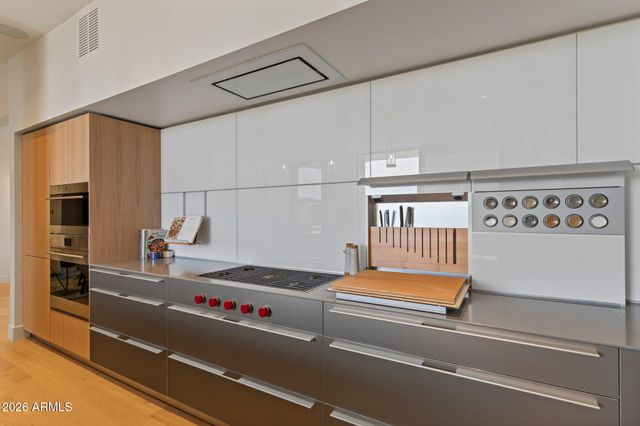 5000 N CAMELBACK RIDGE Drive 208, Scottsdale, AZ 85251