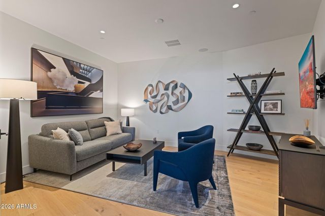 5000 N CAMELBACK RIDGE Drive 208, Scottsdale, AZ 85251