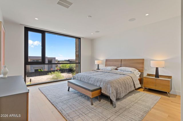 5000 N CAMELBACK RIDGE Drive 208, Scottsdale, AZ 85251