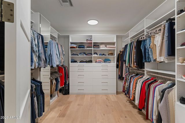 5000 N CAMELBACK RIDGE Drive 208, Scottsdale, AZ 85251