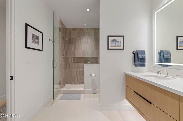 5000 N CAMELBACK RIDGE Drive 208, Scottsdale, AZ 85251