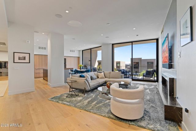 5000 N CAMELBACK RIDGE Drive 208, Scottsdale, AZ 85251