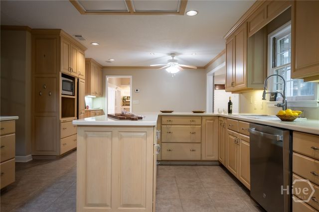 139 Lake Forest Drive, Athens, GA 30607
