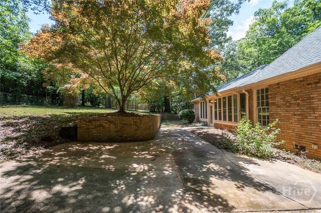 139 Lake Forest Drive, Athens, GA 30607