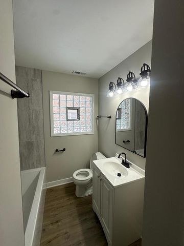 1021 W Vermont Avenue, Chicago, IL 60827