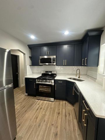 1021 W Vermont Avenue, Chicago, IL 60827