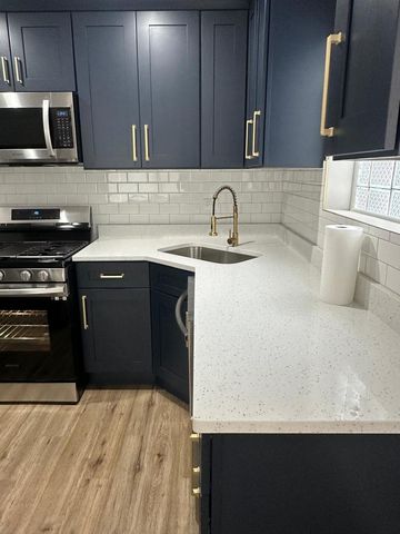 1021 W Vermont Avenue, Chicago, IL 60827