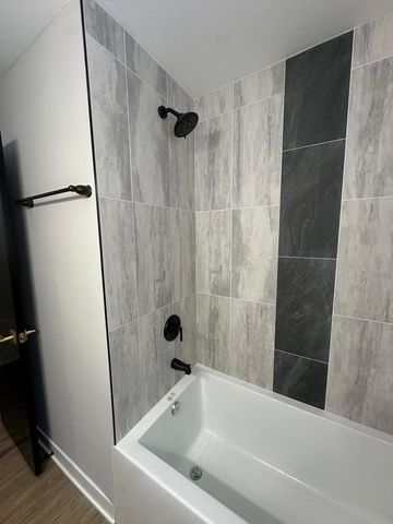 1021 W Vermont Avenue, Chicago, IL 60827