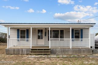 821 S Topsail Drive, Surf City, NC 28445