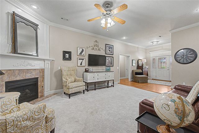 925 Hillcroft Terrace, Cave Springs, AR 72718