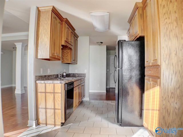 103 Deer Path Court, New Market, AL 35761