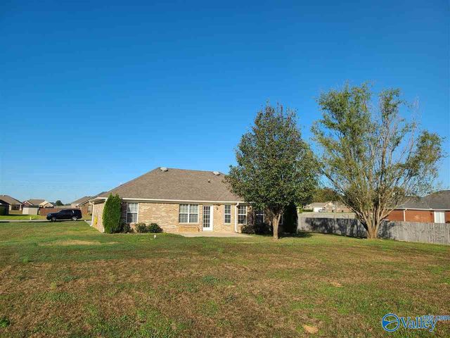 103 Deer Path Court, New Market, AL 35761