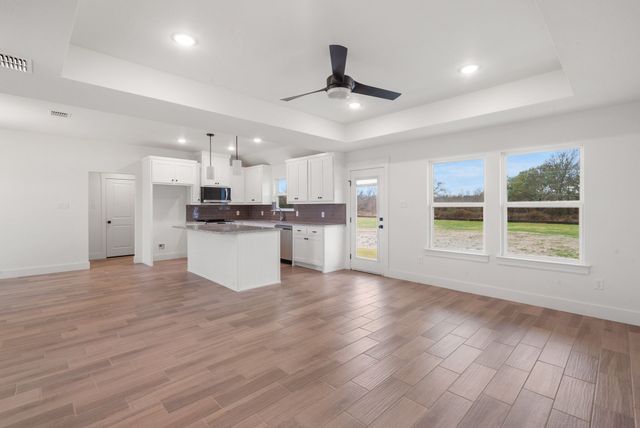 272 Yawney Drive, Lipan, TX 76462