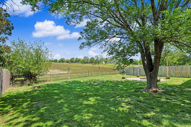 9614 W Chartwell St, Wichita, KS 67205