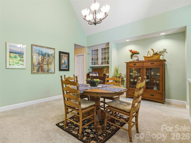 119 Carriage Walk Lane, Hendersonville, NC 28791