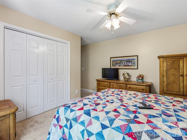 119 Carriage Walk Lane, Hendersonville, NC 28791