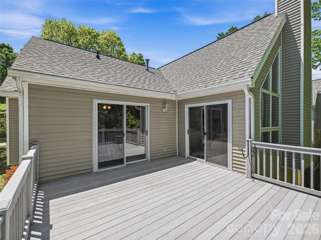 119 Carriage Walk Lane, Hendersonville, NC 28791