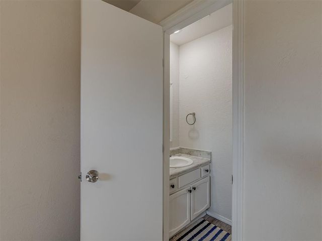 510 Holsey Drive, Noble, OK 73068