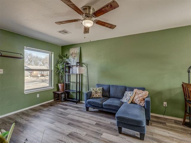 510 Holsey Drive, Noble, OK 73068