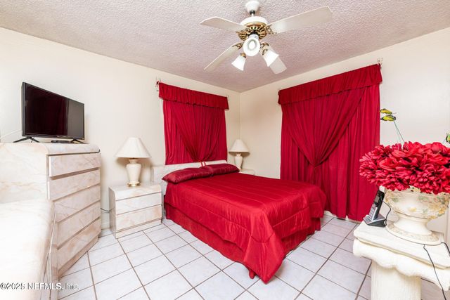 101 HARRIS Street, Palatka, FL 32177