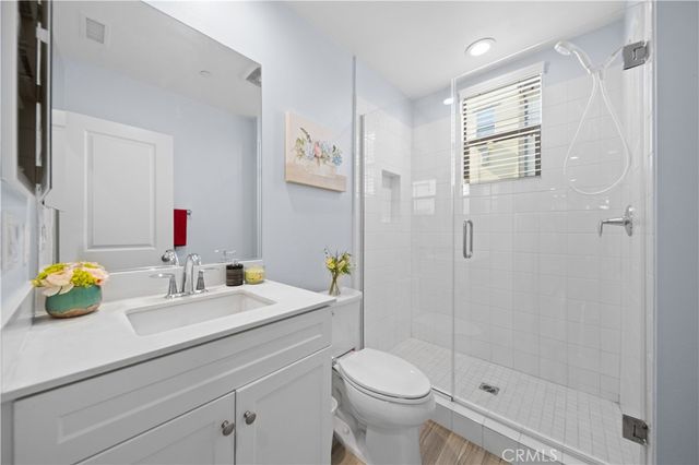 3810 W Kent Avenue 4, Santa Ana, CA 92704