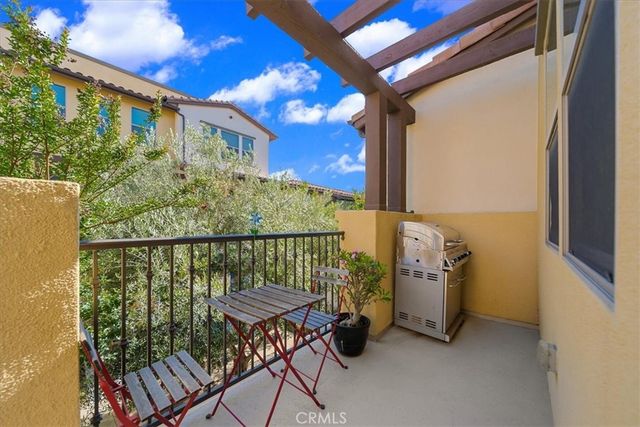 3810 W Kent Avenue 4, Santa Ana, CA 92704