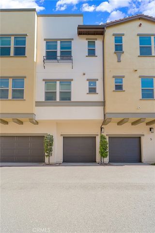 3810 W Kent Avenue 4, Santa Ana, CA 92704