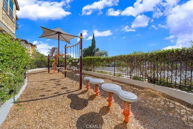 3810 W Kent Avenue 4, Santa Ana, CA 92704