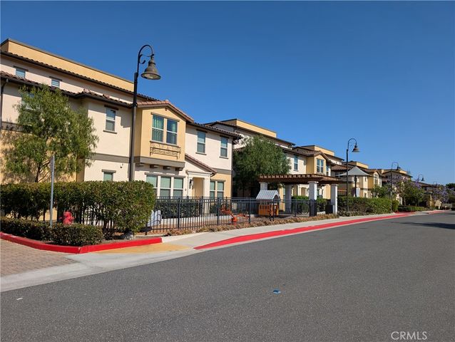 3810 W Kent Avenue 4, Santa Ana, CA 92704
