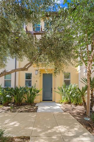 3810 W Kent Avenue 4, Santa Ana, CA 92704