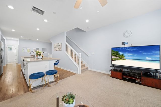 3810 W Kent Avenue 4, Santa Ana, CA 92704