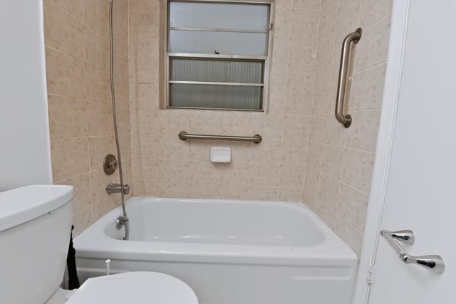 264 Northampton N, West Palm Beach, FL 33417